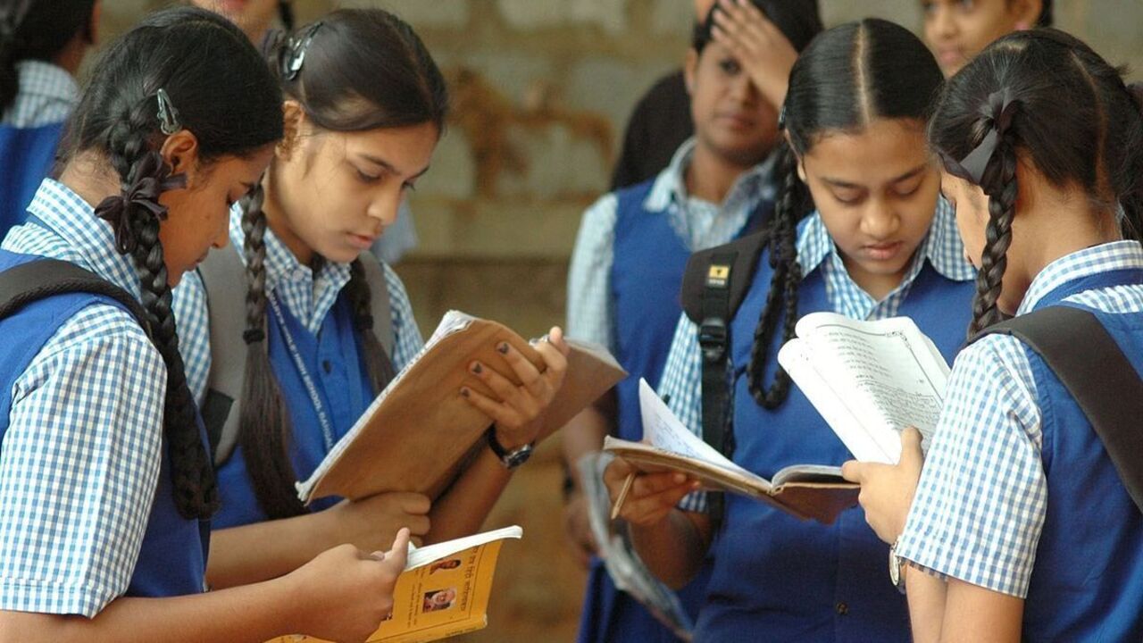 शिक्षा का नया युग: Yadukul International School कैसे बच्चों को भविष्य के लिए तैयार कर रहा है